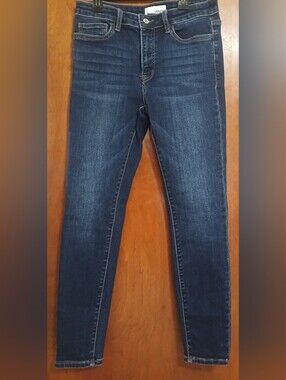 Vervet Skinny Jeans